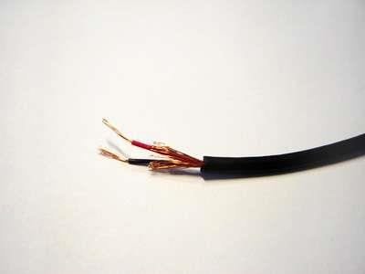 CABLE STEREO 3.5 TRENZADO 1200/ST PLUG TECH